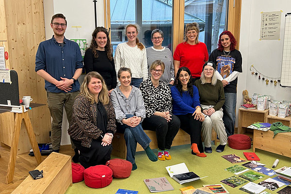 Workshop der Spore Initiative an der Schöpflin Schule: Gruppenbild der Teilnehmenden