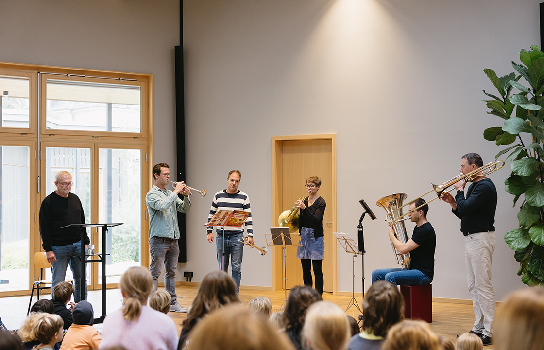 Besuch Bläserensemble - Schöpflin Schule
